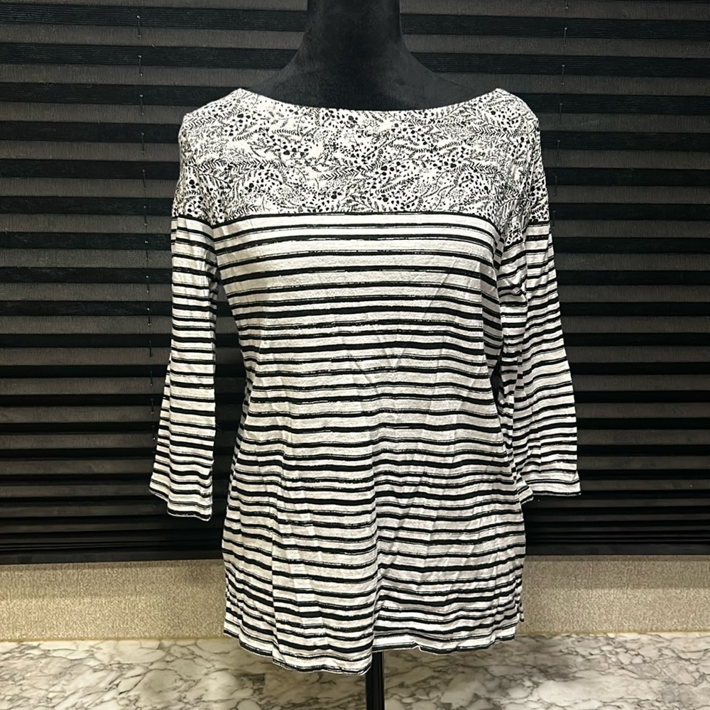 Loft Women’s Black & White Floral w Stripes 3/4 Sleeve‎ Boatneck Tee Small